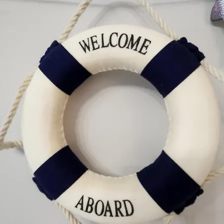 Welcome Aboard Apartment *